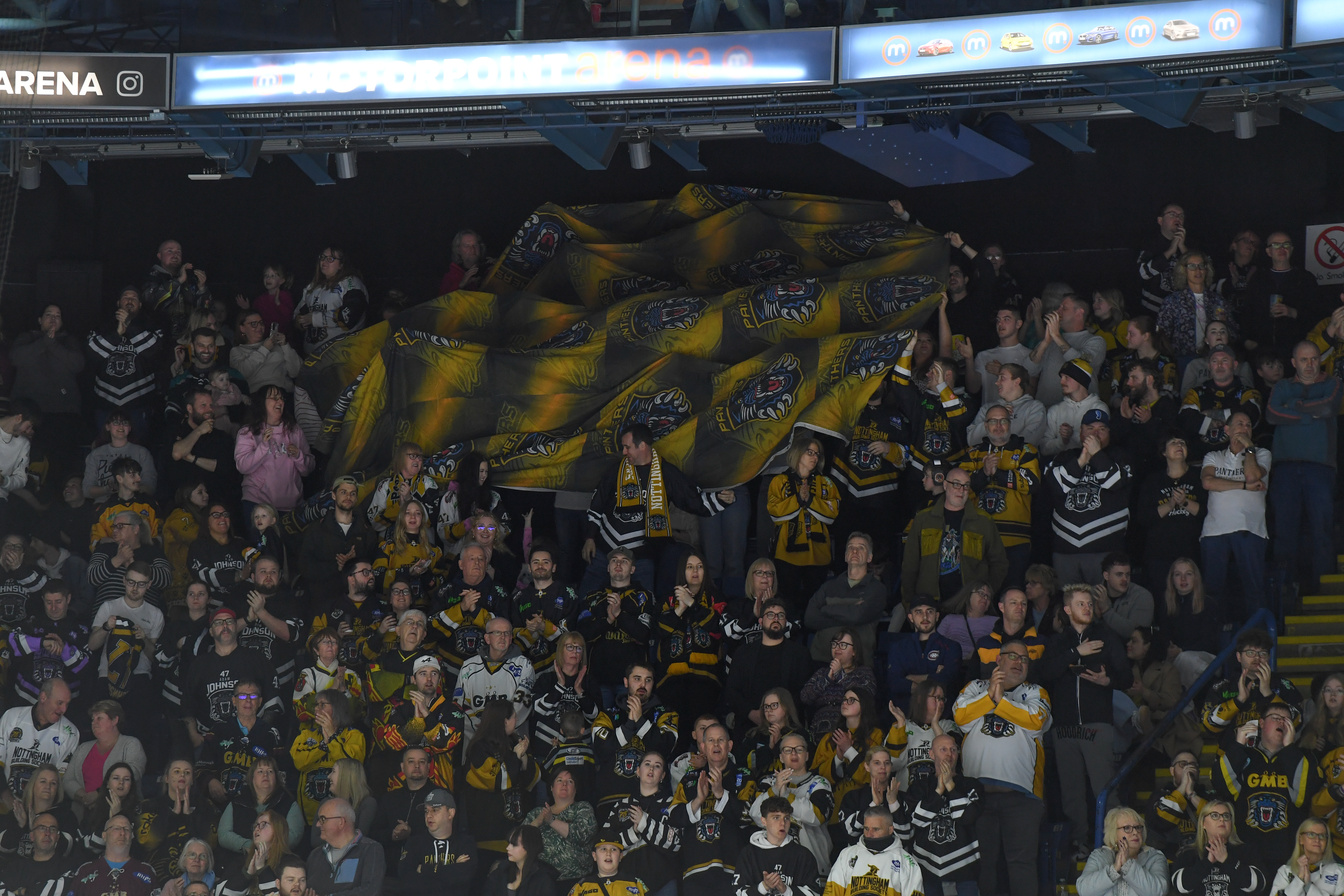 OVER 300 NEW SEASON TICKETS SOLD ON DAY ONE Top Image