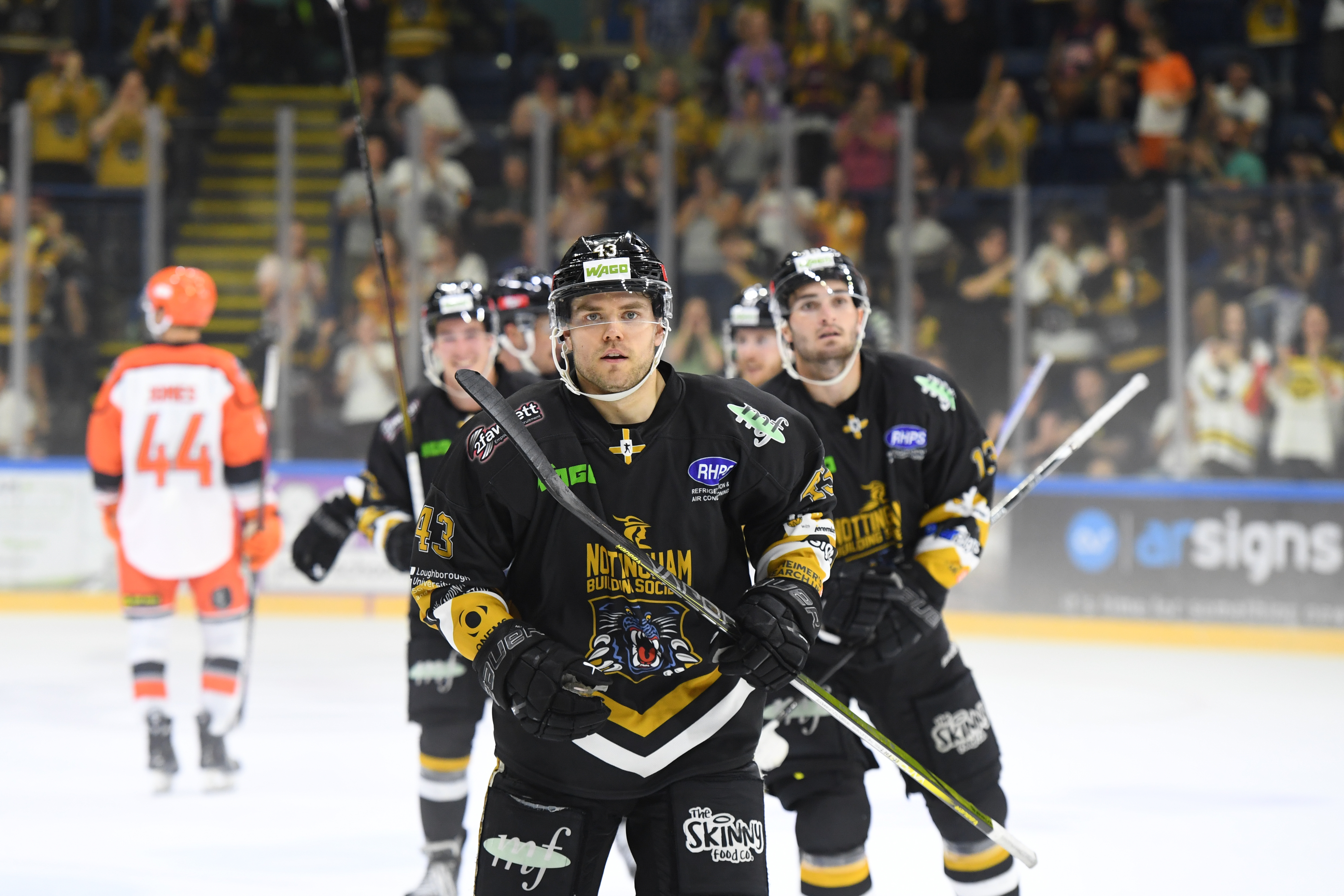 NIEMINEN TALKS ABOUT TEAM BOND AND FAN SUPPORT Top Image