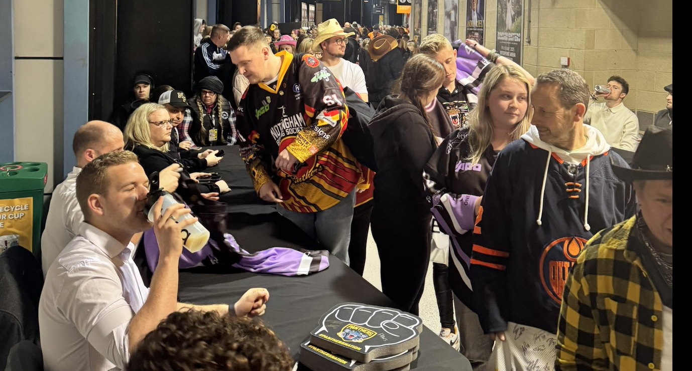 SUPERB TURNOUT FOR POST-GAME SIGNING SESSION Top Image