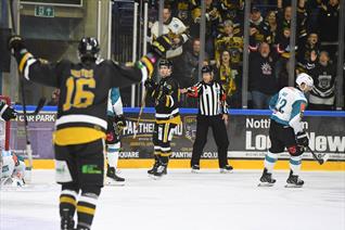 HUGE DISCOUNTS FOR GIANTS CUP CLASH