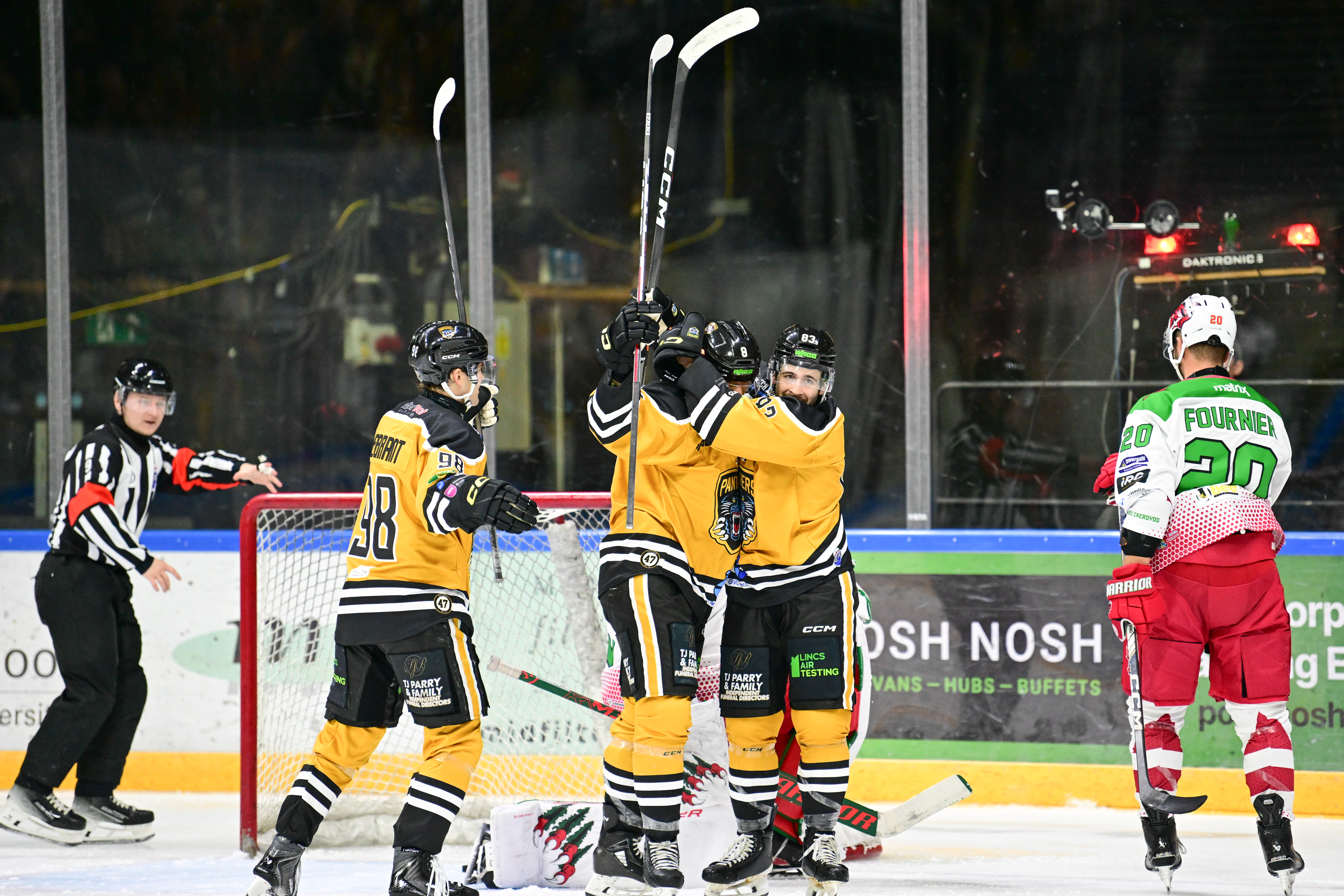 UNDER 500 TICKETS REMAIN FOR VISIT OF STEELERS Top Image
