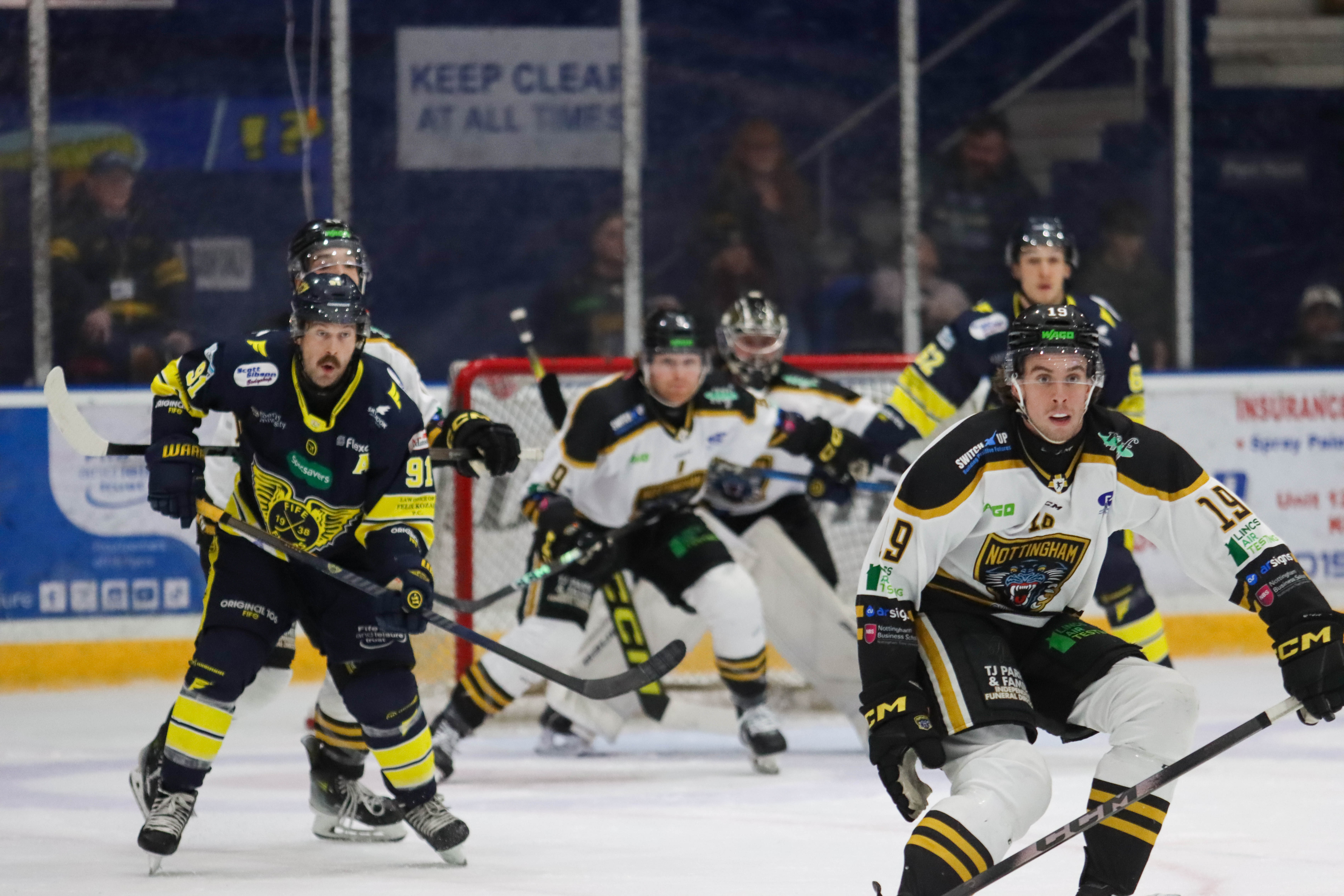 LIMITED TICKETS REMAIN FOR VISIT OF FIFE ON SUNDAY Top Image