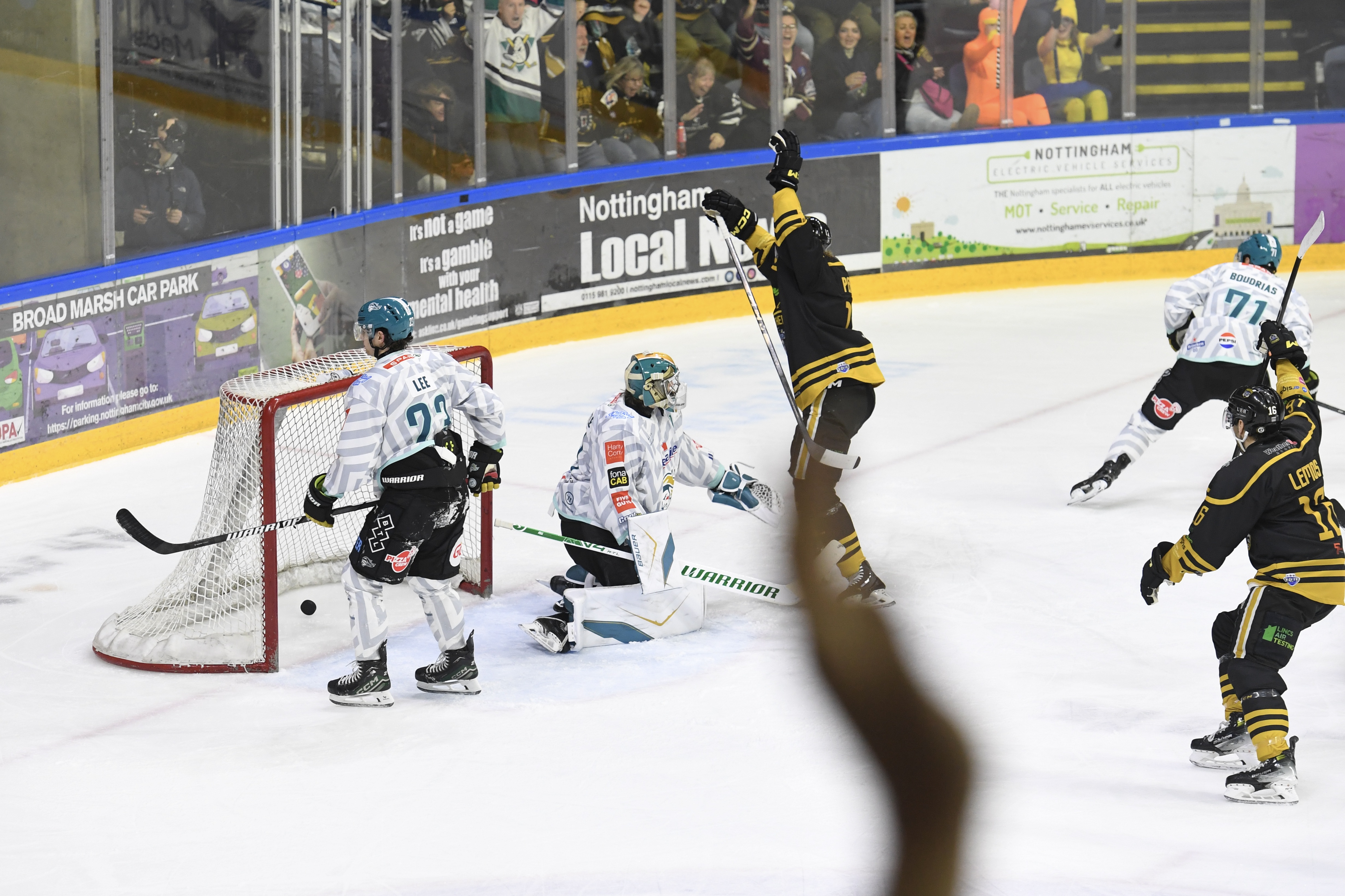 HUGE HOME DOUBLE-HEADER AGAINST GIANTS Top Image