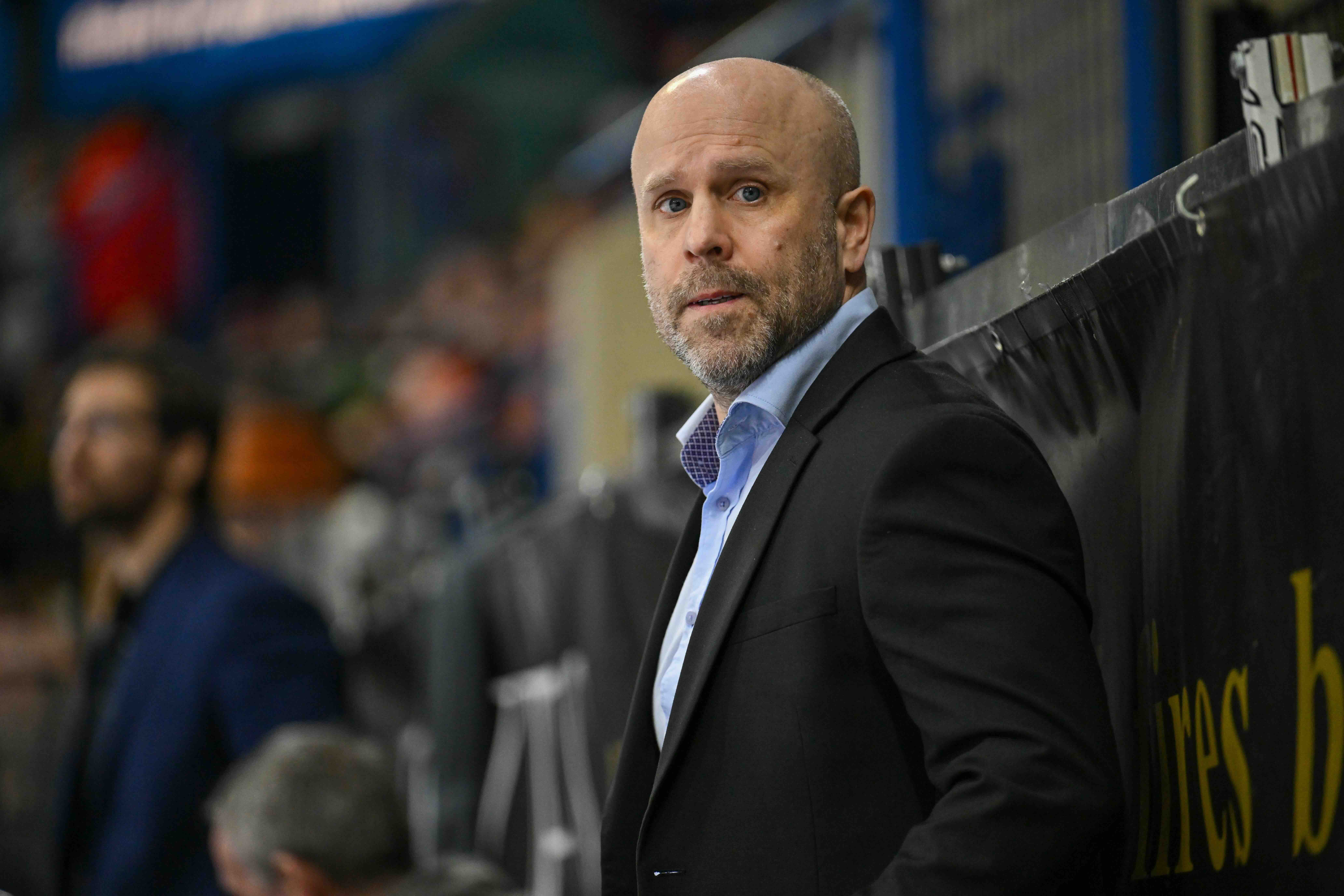 STEWY LOOKS AHEAD TO CUP SEMI-FINAL SECOND LEG Top Image