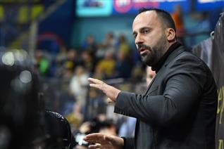 PAREDES RETURNS FOR CONTINENTAL CUP