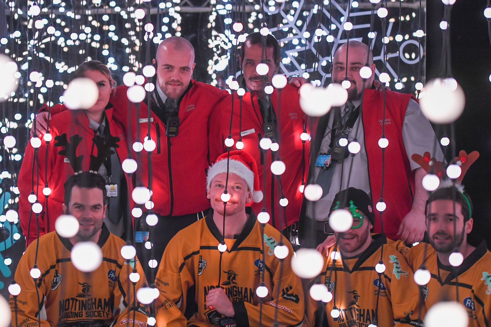PANTHERS VISIT VICTORIA CENTRE GLOW ROOM Top Image