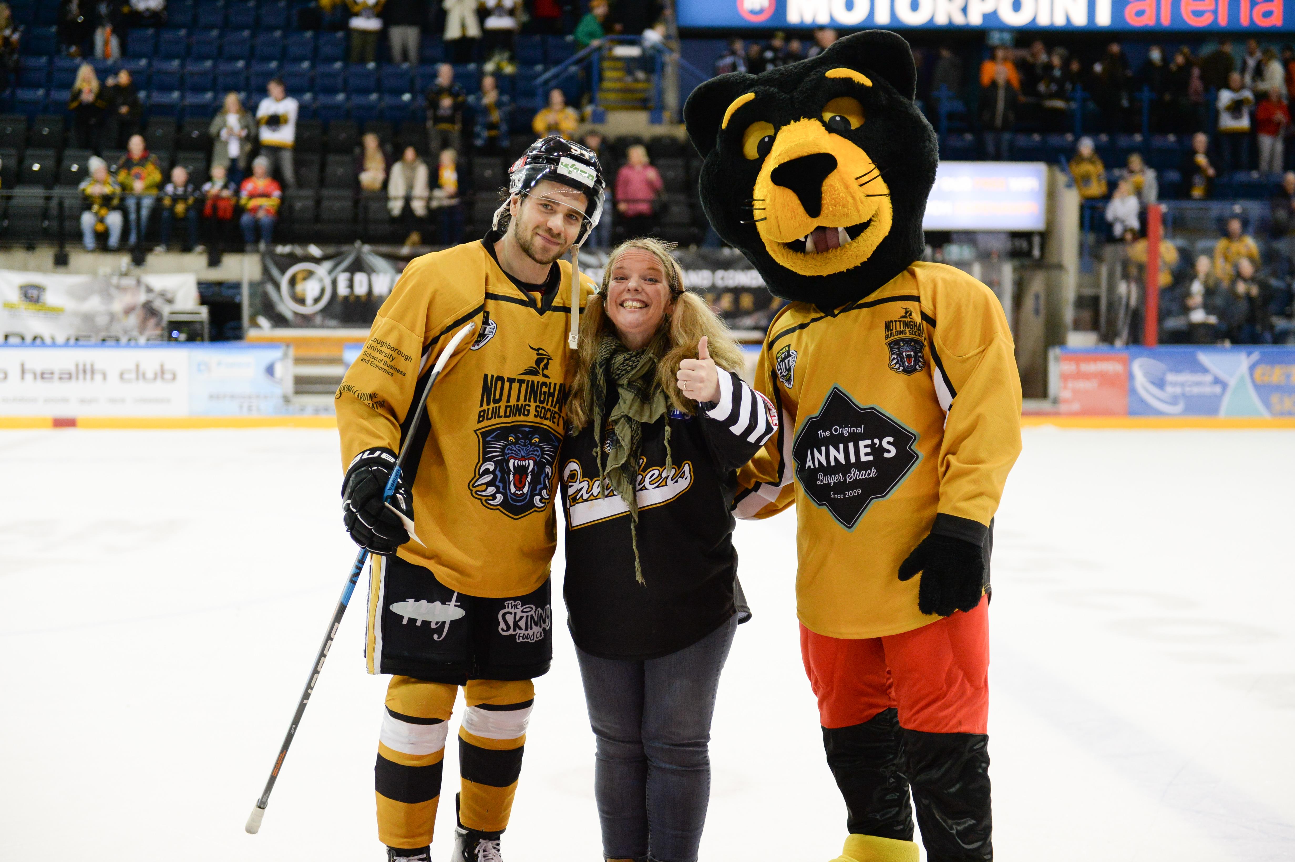 WELYCHKA TAKES PLAYER OF MONTH CROWN FOR DECEMBER Top Image